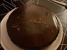 Torta sacher.